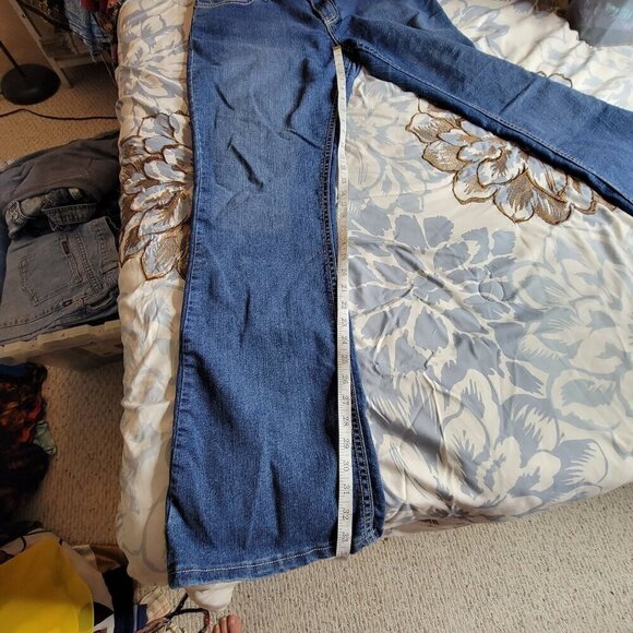 Wrangler Blue Jeans - Size 13/14 x 34 - Picture 8 of 13